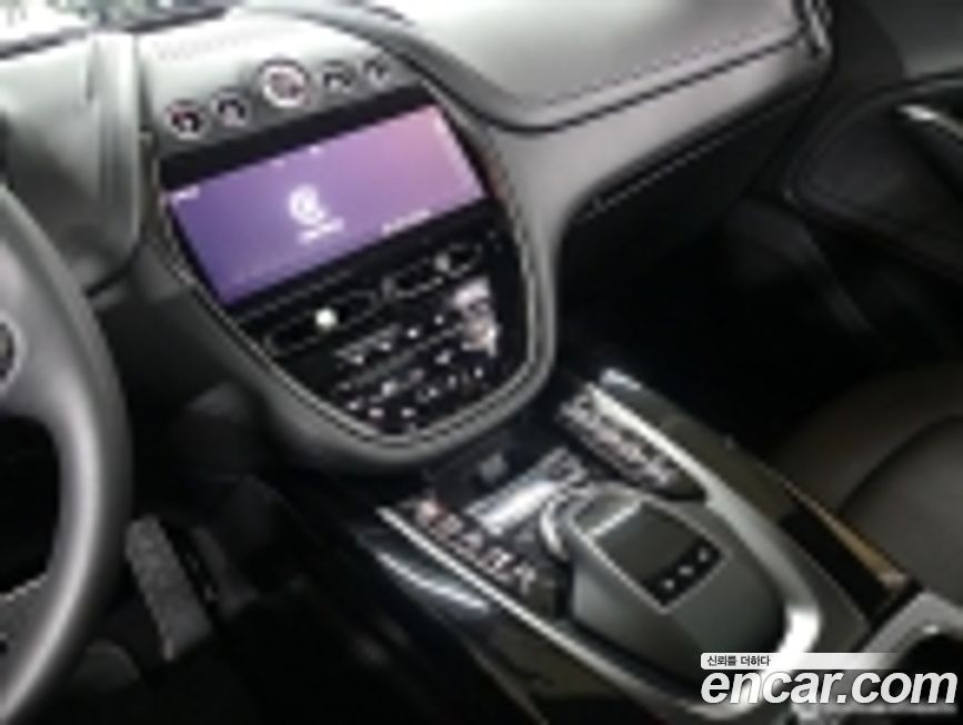 Astonmartin DBX 2021