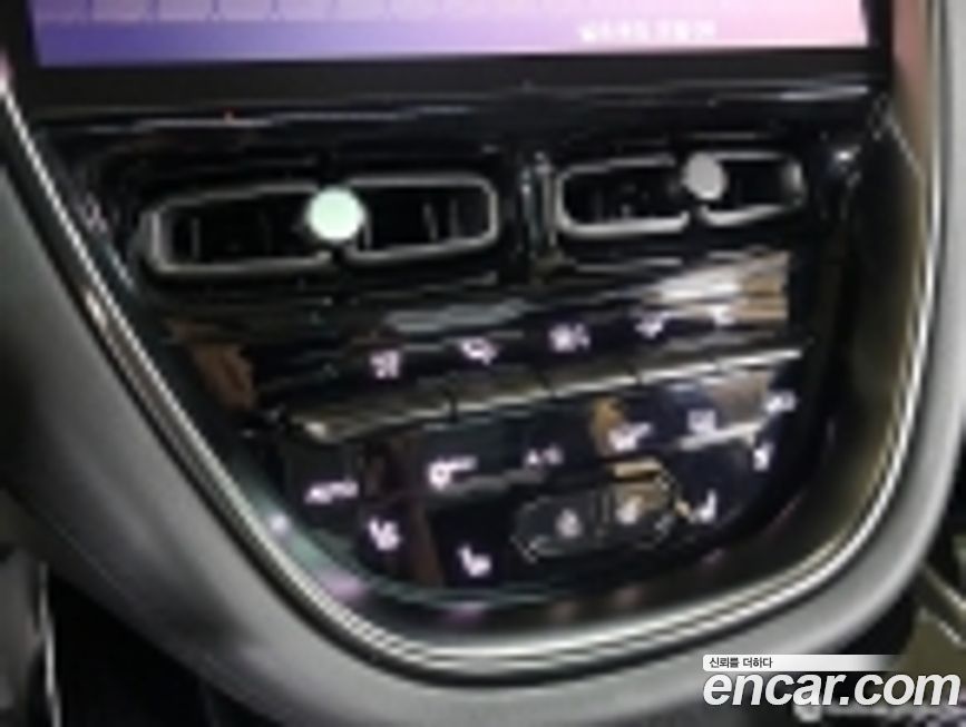 Astonmartin DBX 2021