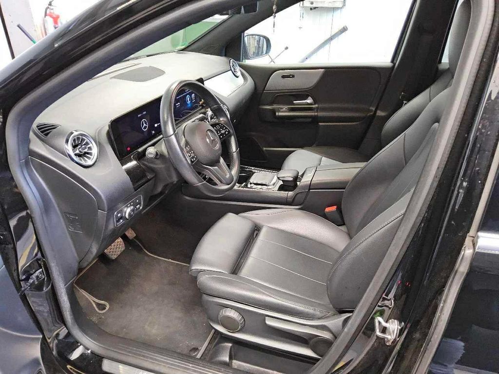 Mercedes-Benz B 250 2022