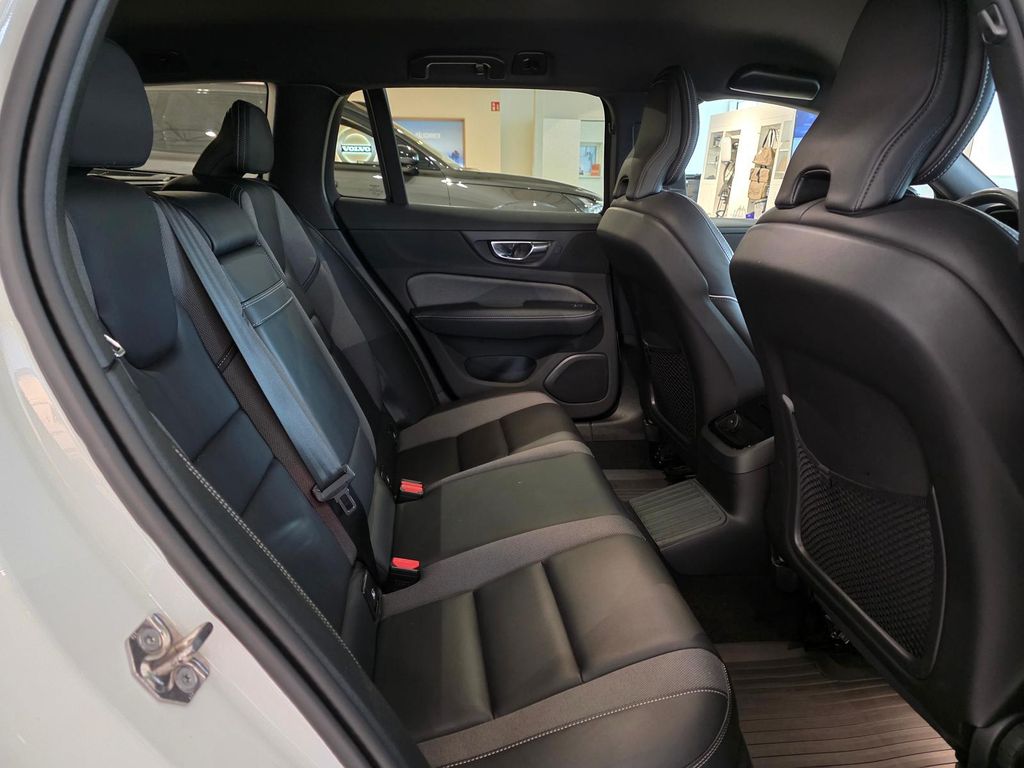 Volvo V60 2021