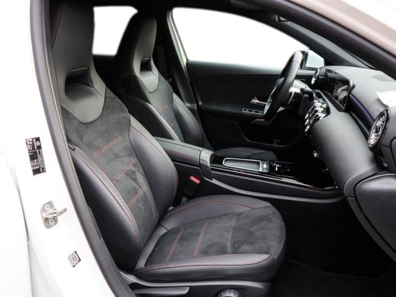 Mercedes-Benz A 250 2024