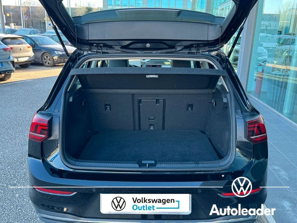 Volkswagen Golf 2025