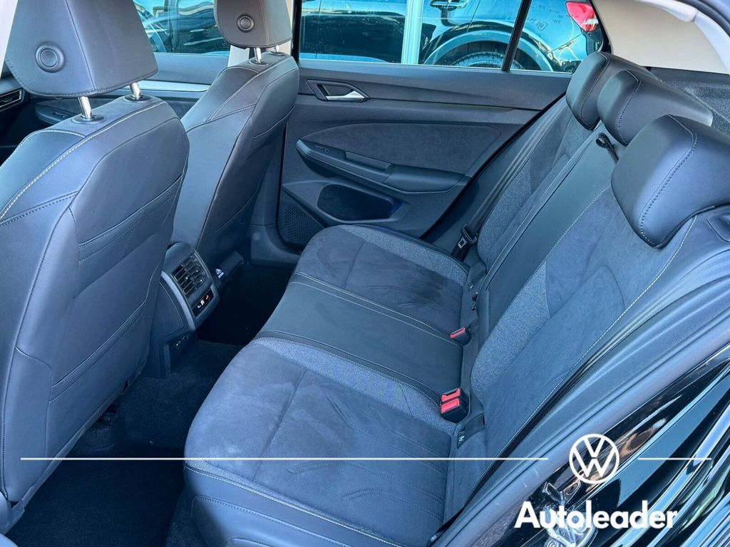 Volkswagen Golf 2025