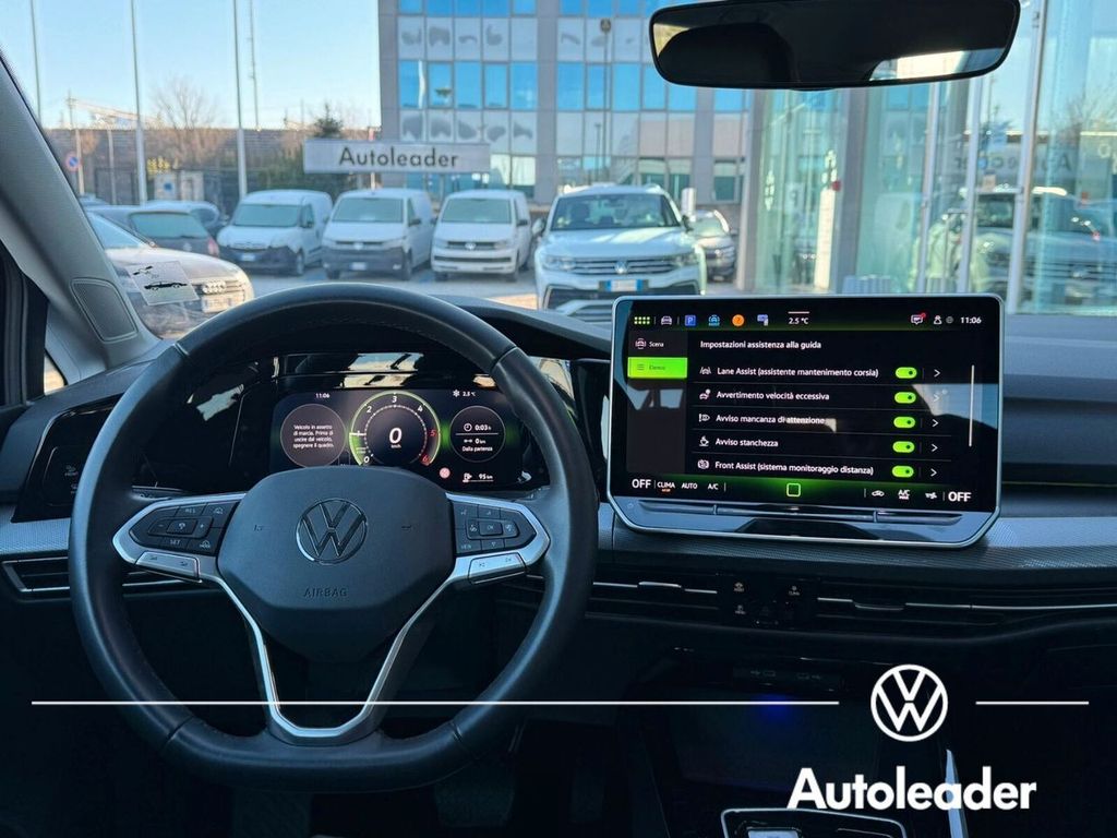 Volkswagen Golf 2025