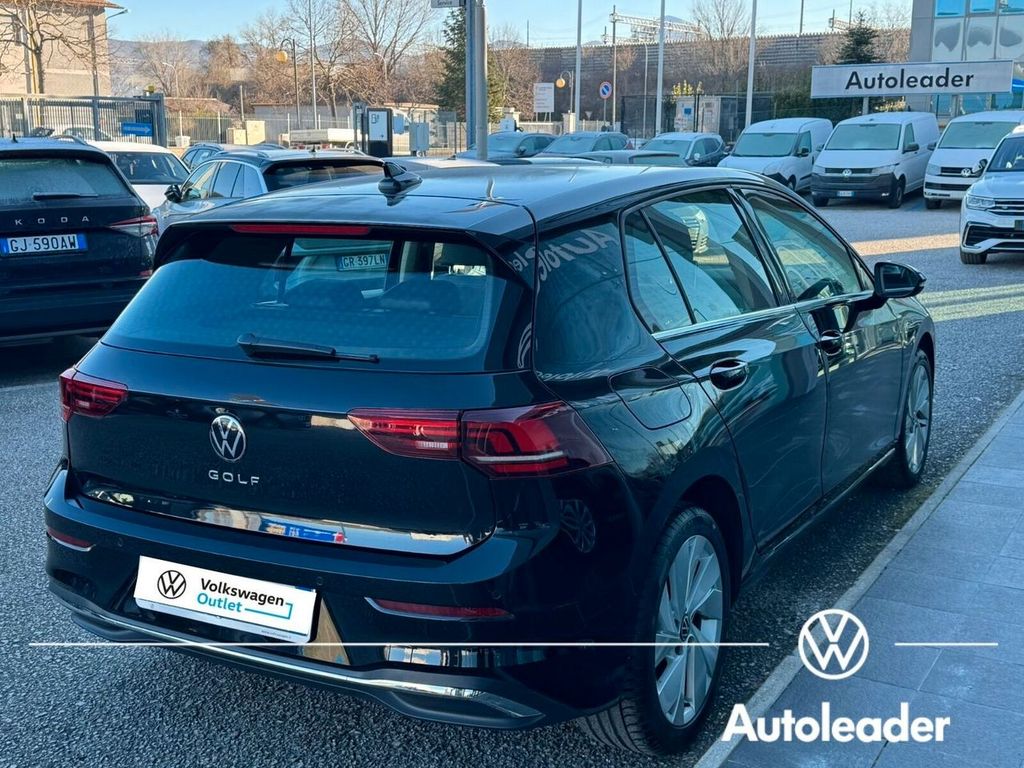 Volkswagen Golf 2025