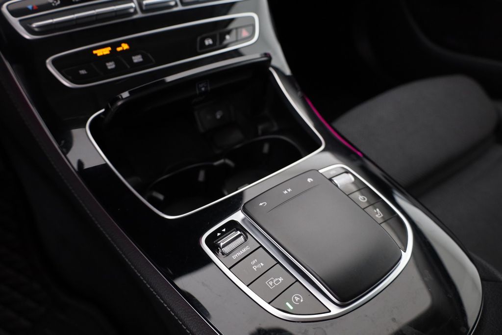 Mercedes-Benz E 220 2021