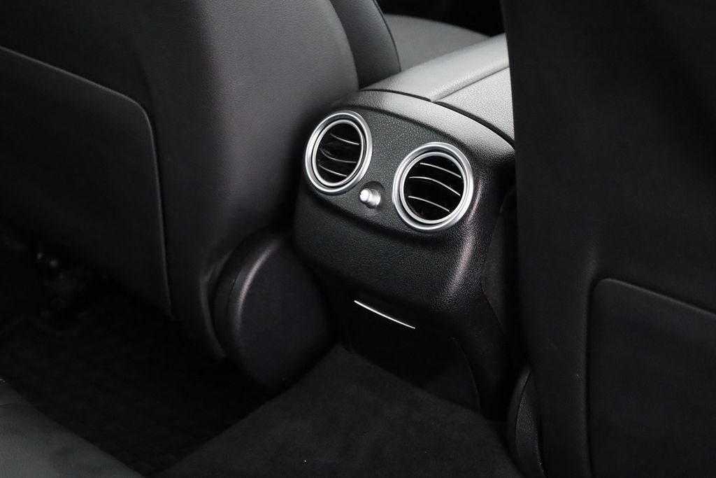 Mercedes-Benz E 220 2021