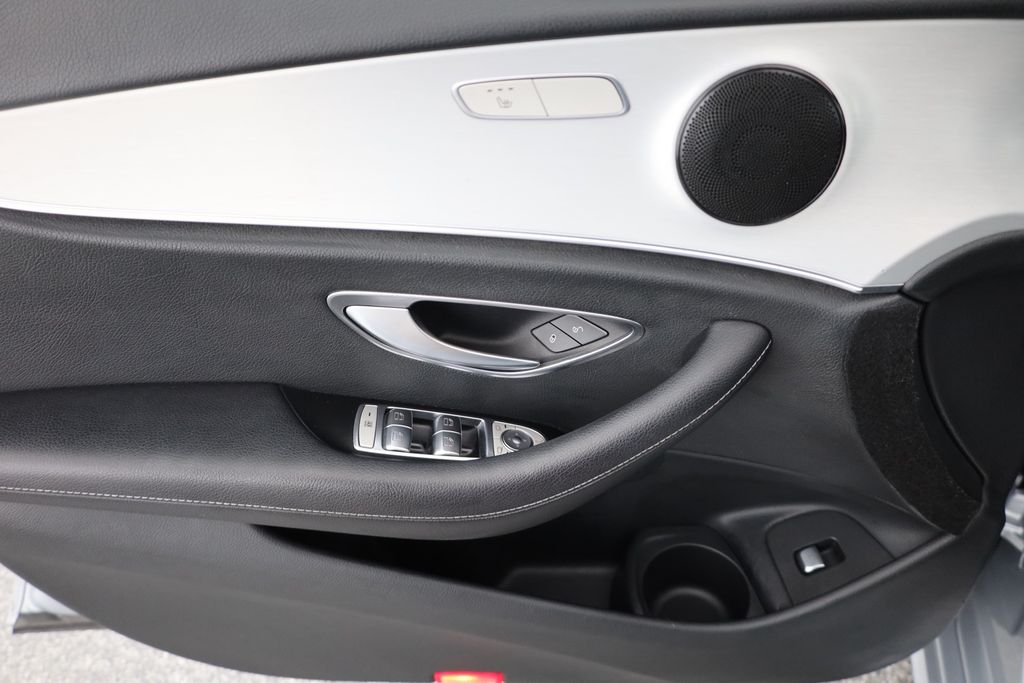 Mercedes-Benz E 220 2021