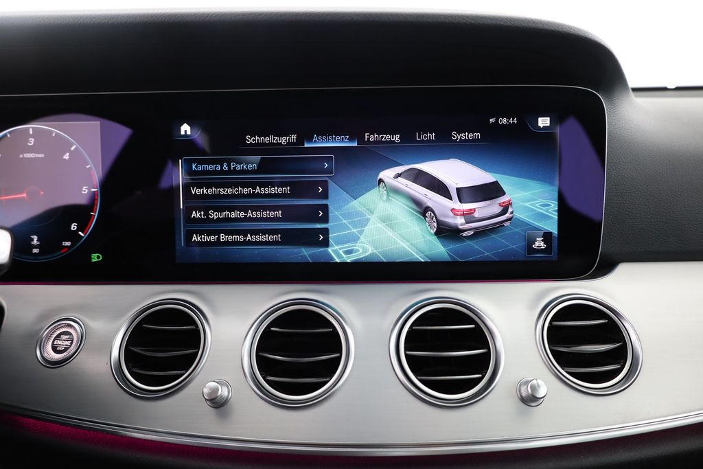 Mercedes-Benz E 220 2021