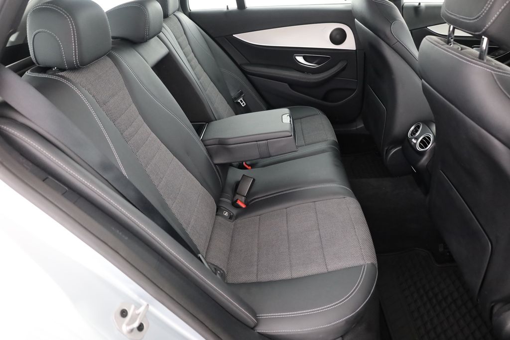 Mercedes-Benz E 220 2021