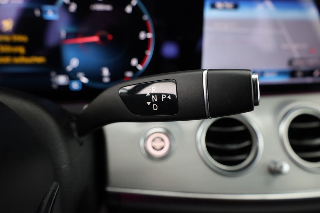 Mercedes-Benz E 220 2021