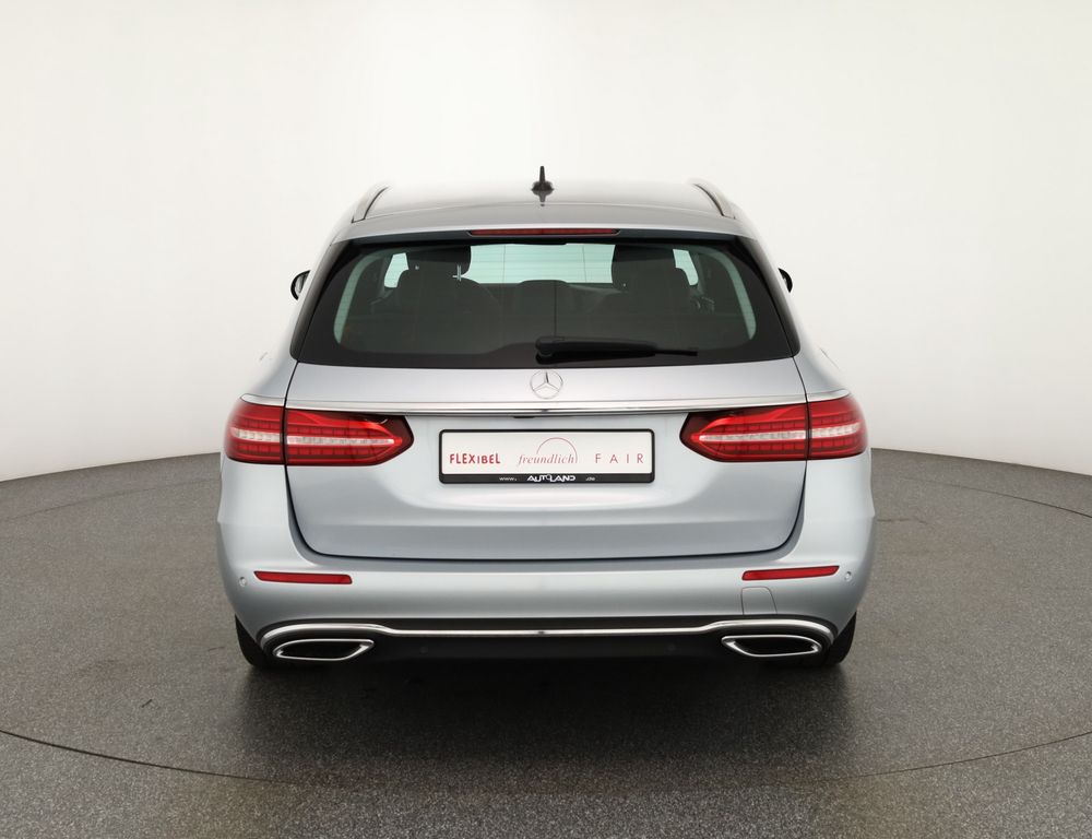 Mercedes-Benz E 220 2021