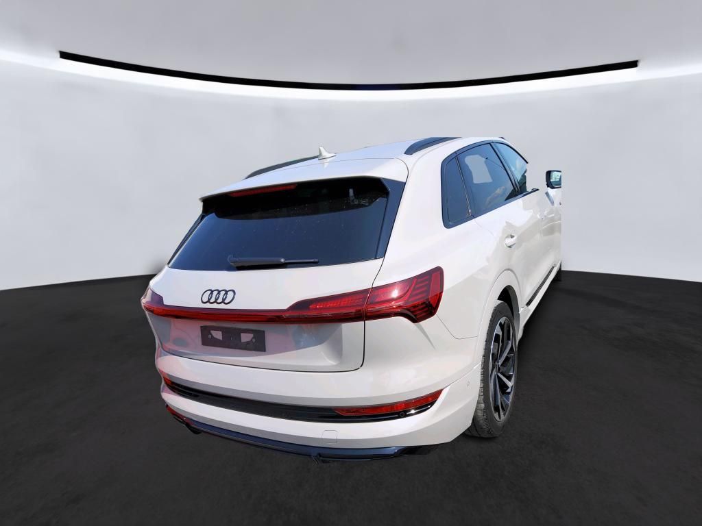 Audi e-tron 2022