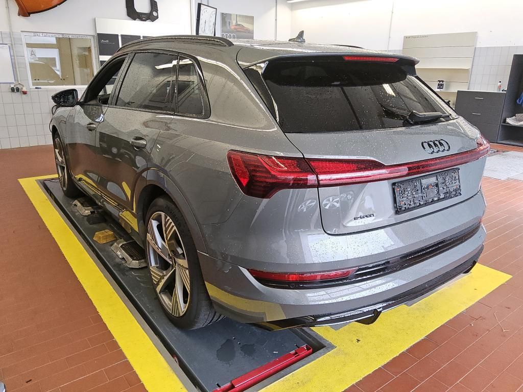 Audi e-tron 2022