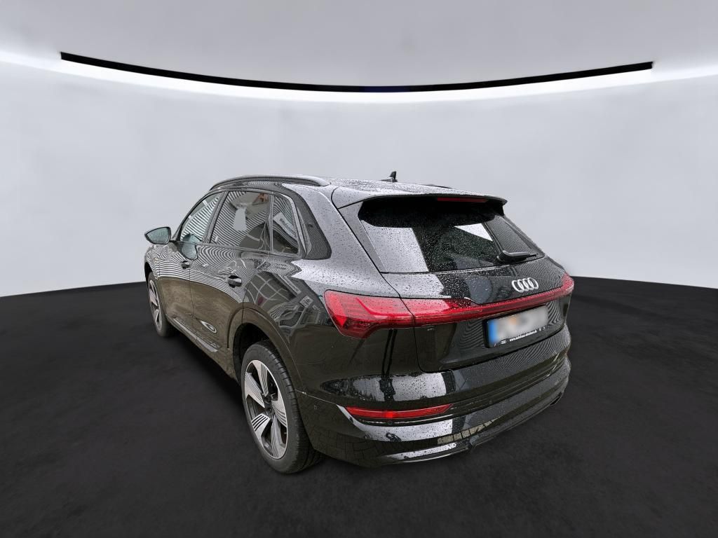 Audi e-tron 2022