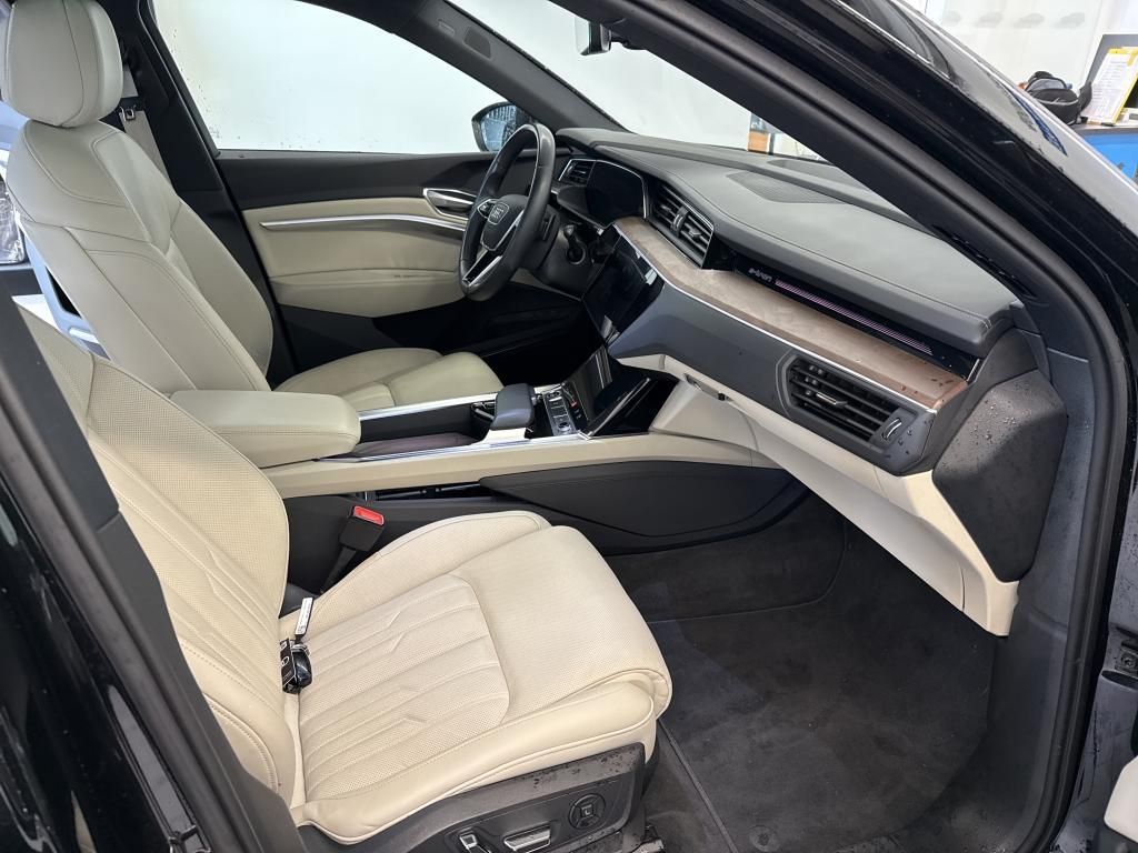 Audi e-tron 2022