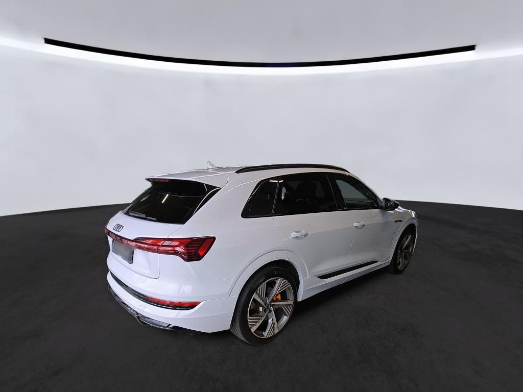 Audi e-tron 2022