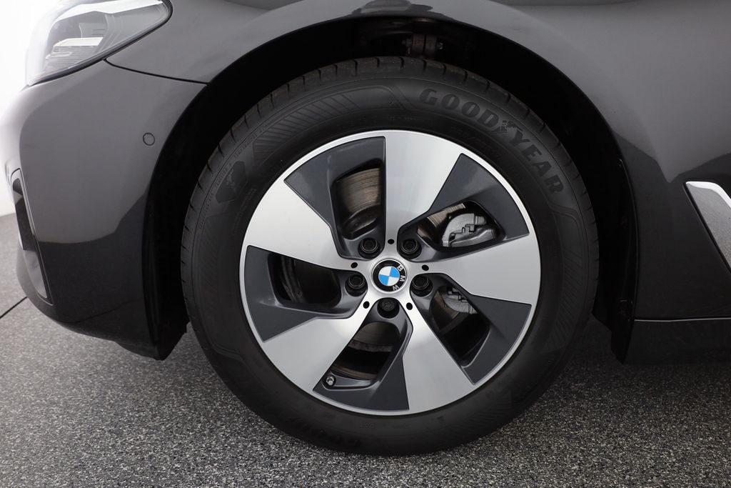 BMW 520 2022