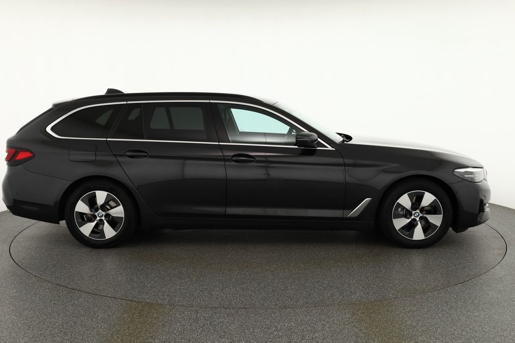 BMW 520 2022