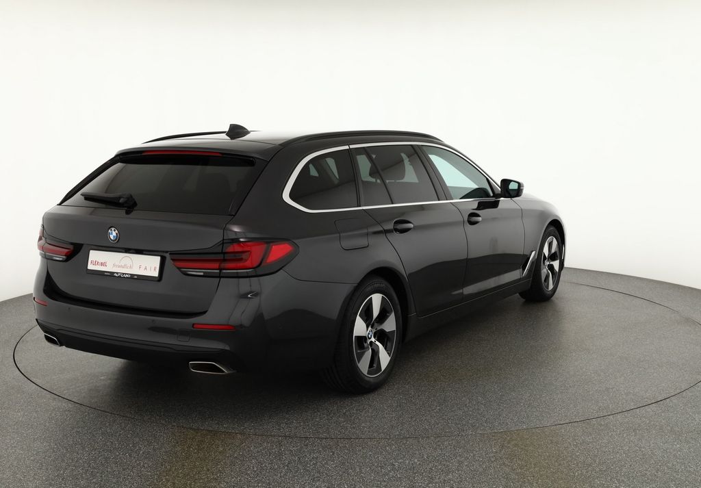 BMW 520 2022