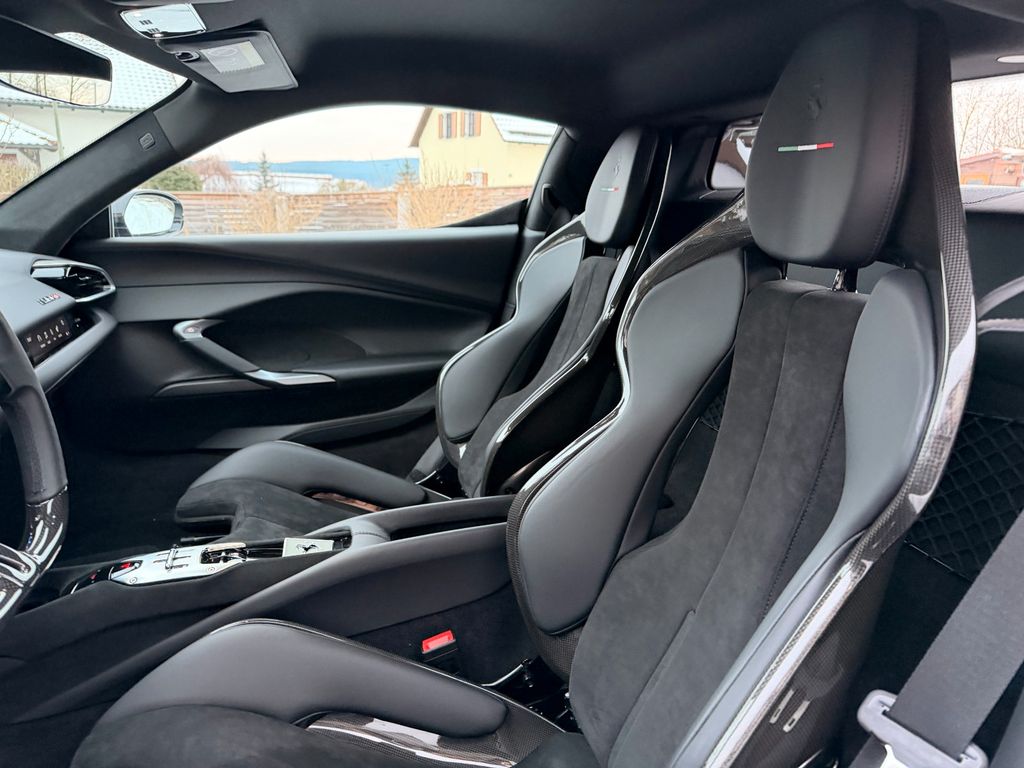 Ferrari 296 GTB 2023