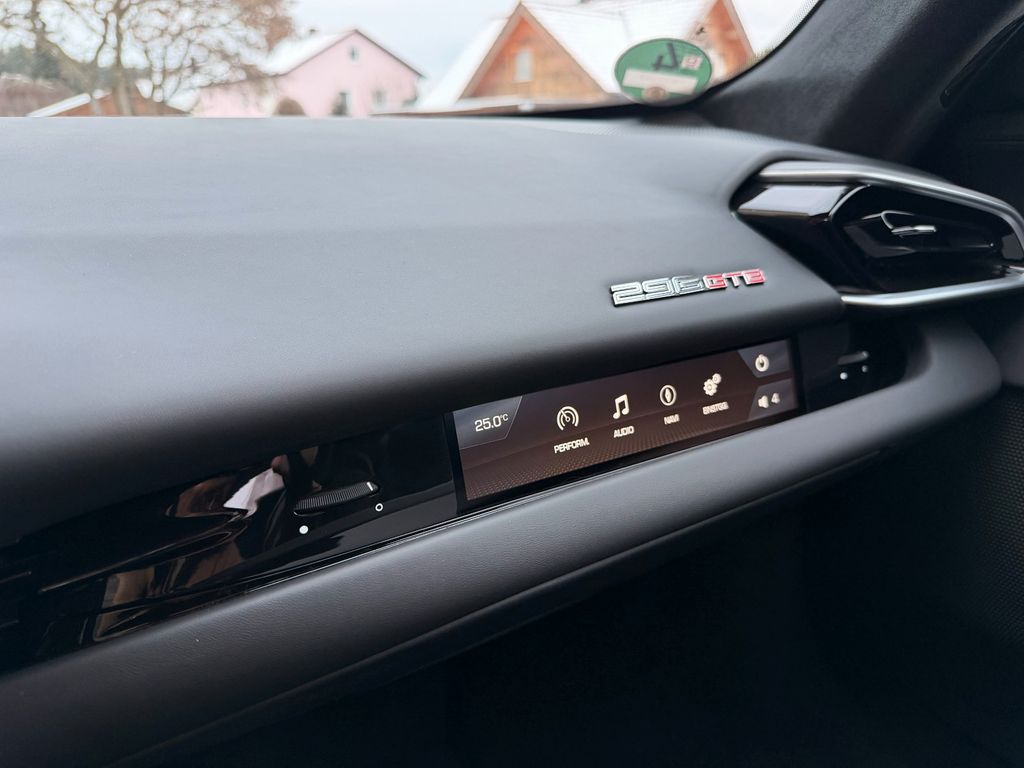 Ferrari 296 GTB 2023