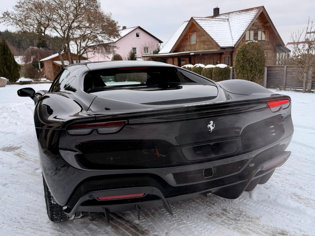 Ferrari 296 GTB 2023