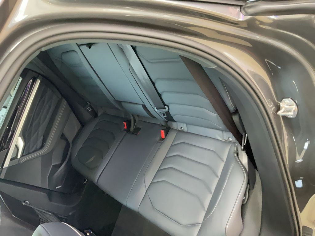 Volkswagen Touareg 2025