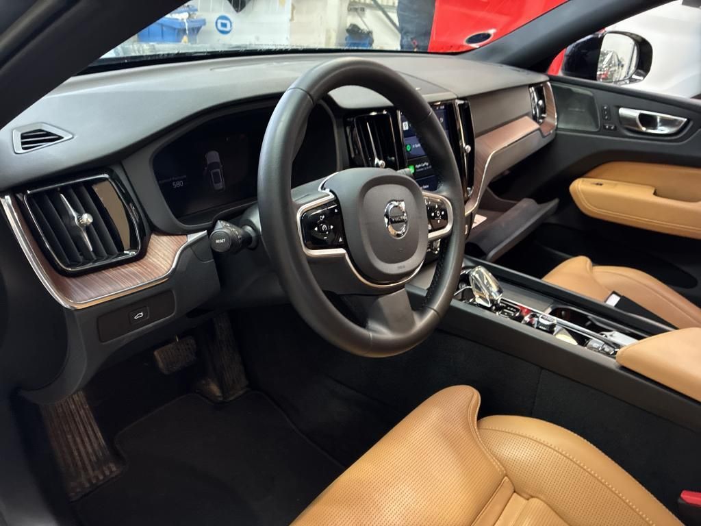 Volvo XC60 2022