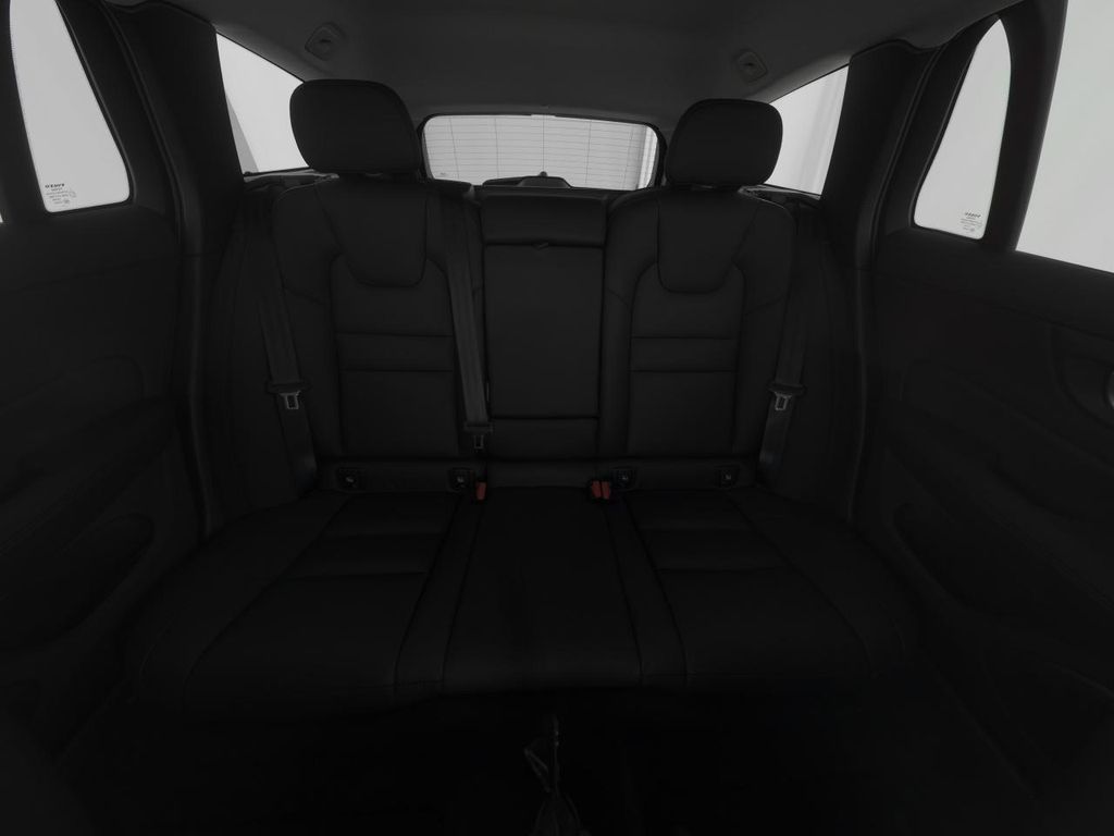 Volvo V60 Cross Country 2023