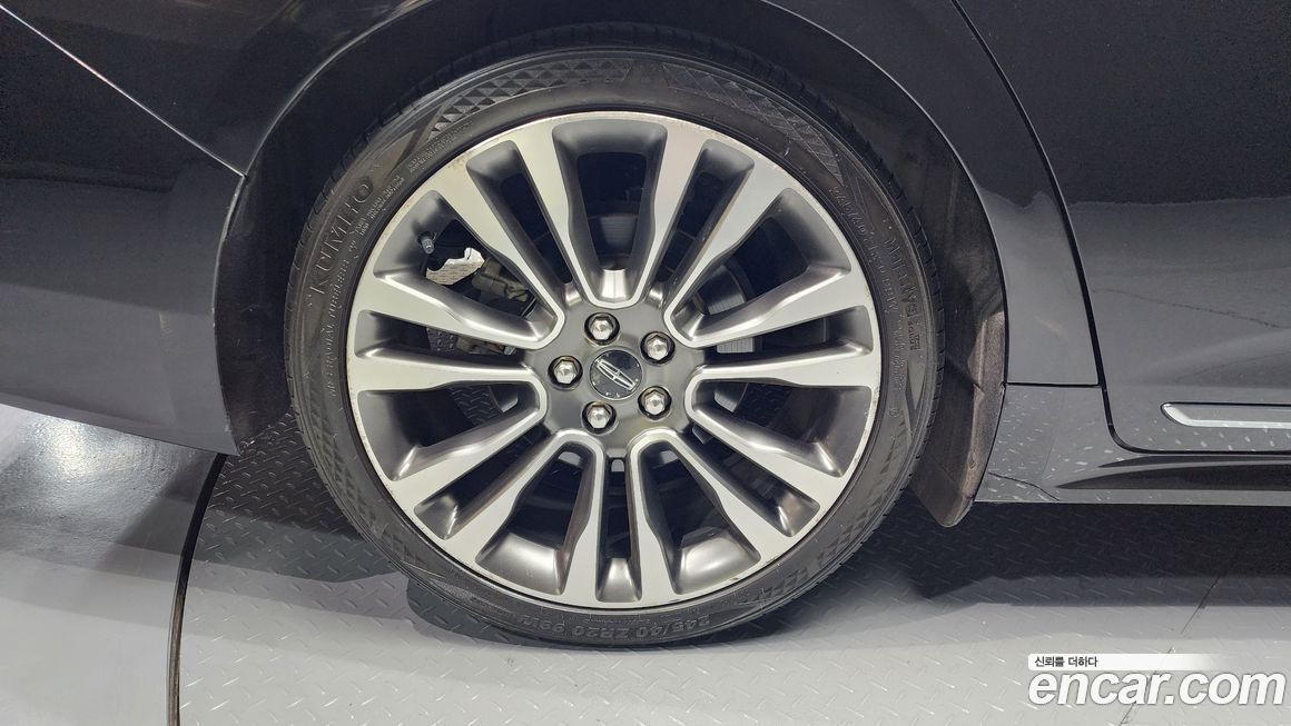 Lincoln Continental 2017