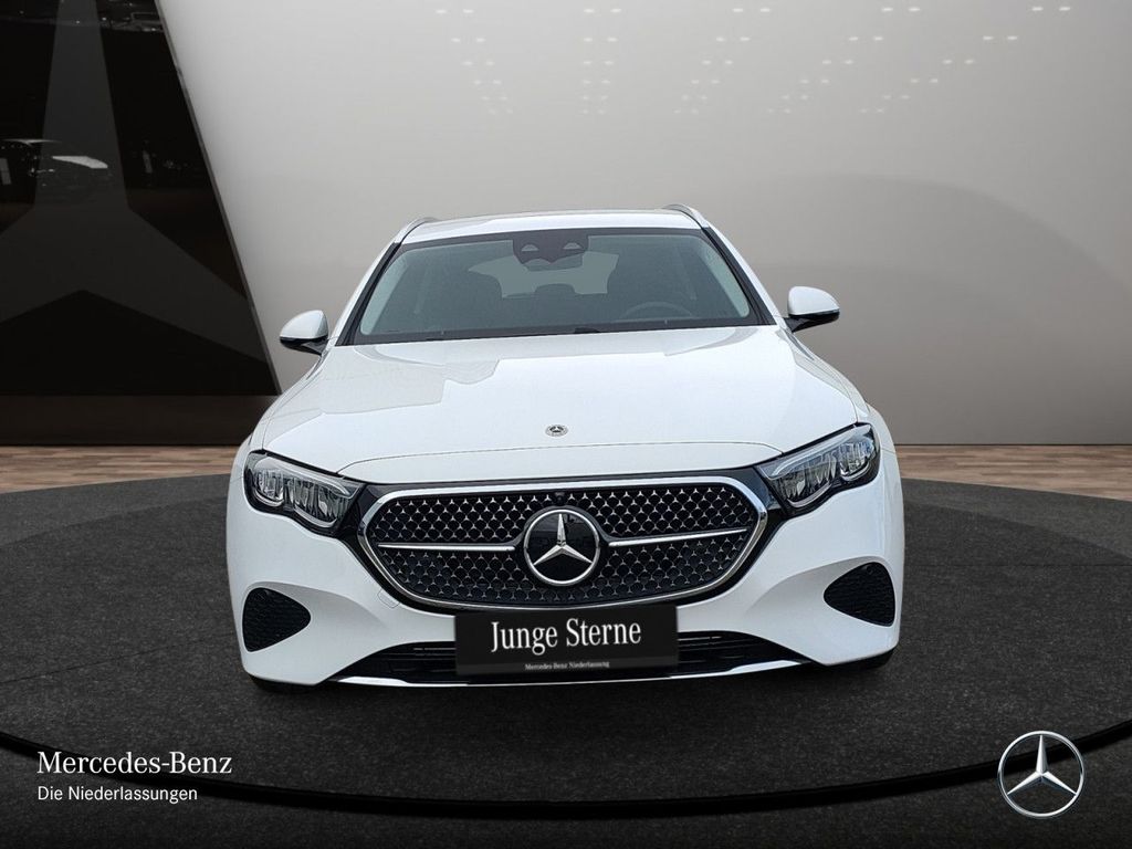 Mercedes-Benz E 300 2025