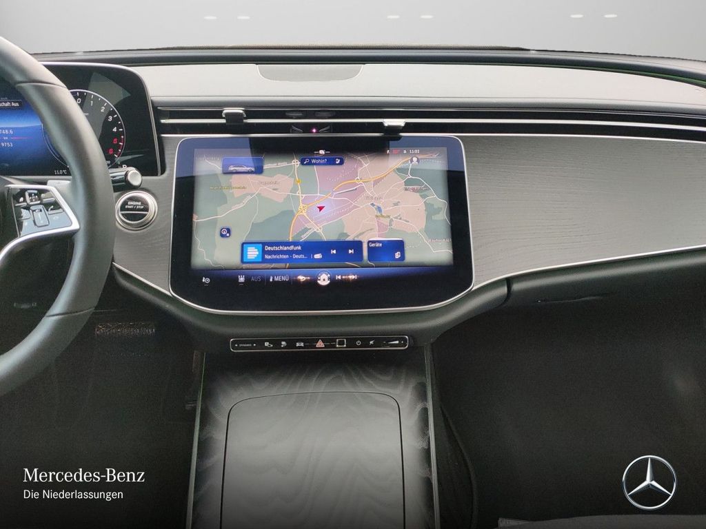 Mercedes-Benz E 300 2025