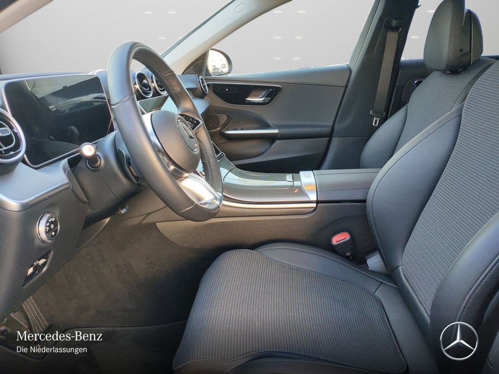 Mercedes-Benz C 220 2025