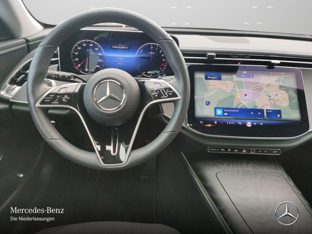Mercedes-Benz E 300 2025