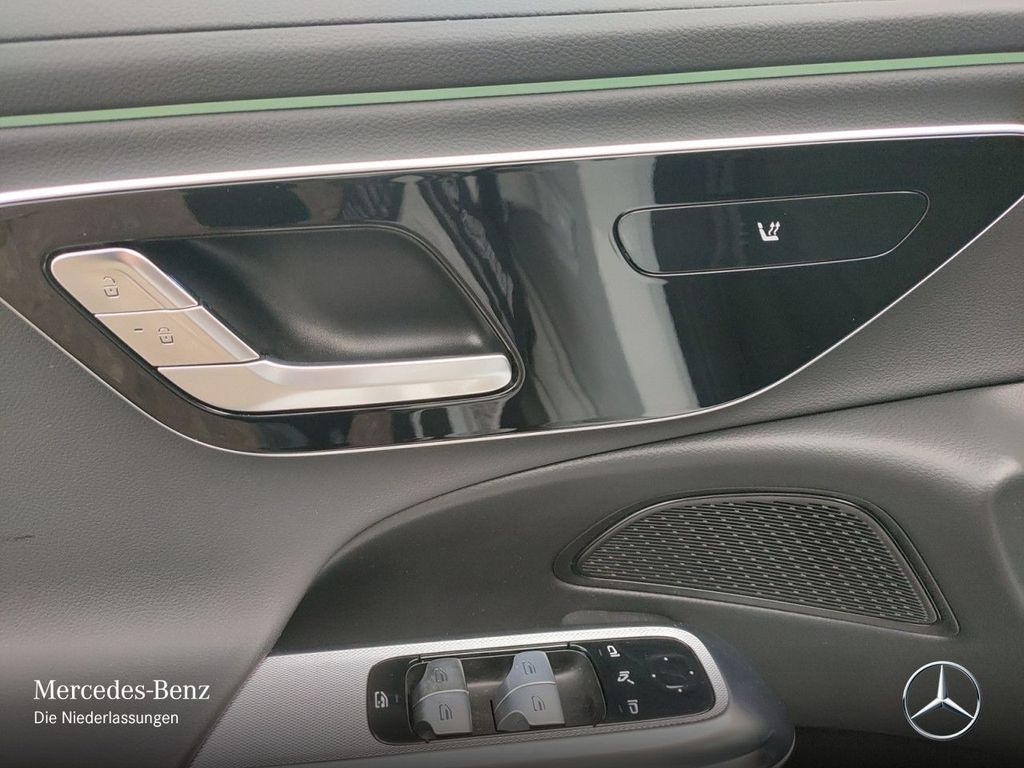 Mercedes-Benz E 300 2025