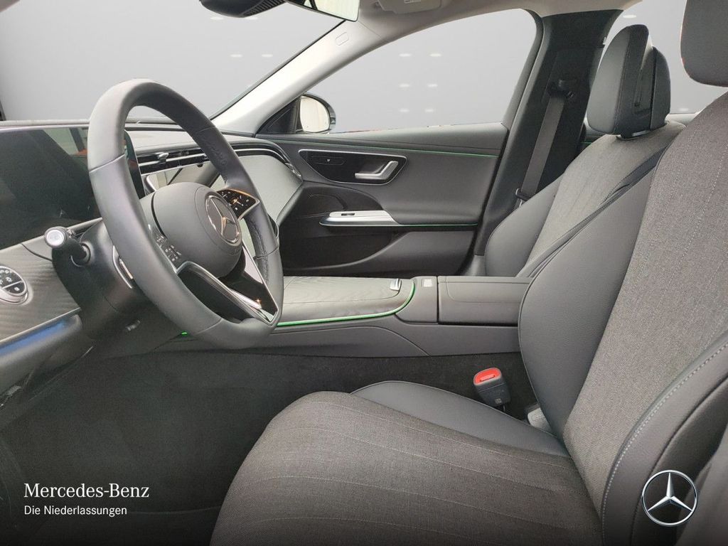 Mercedes-Benz E 300 2025