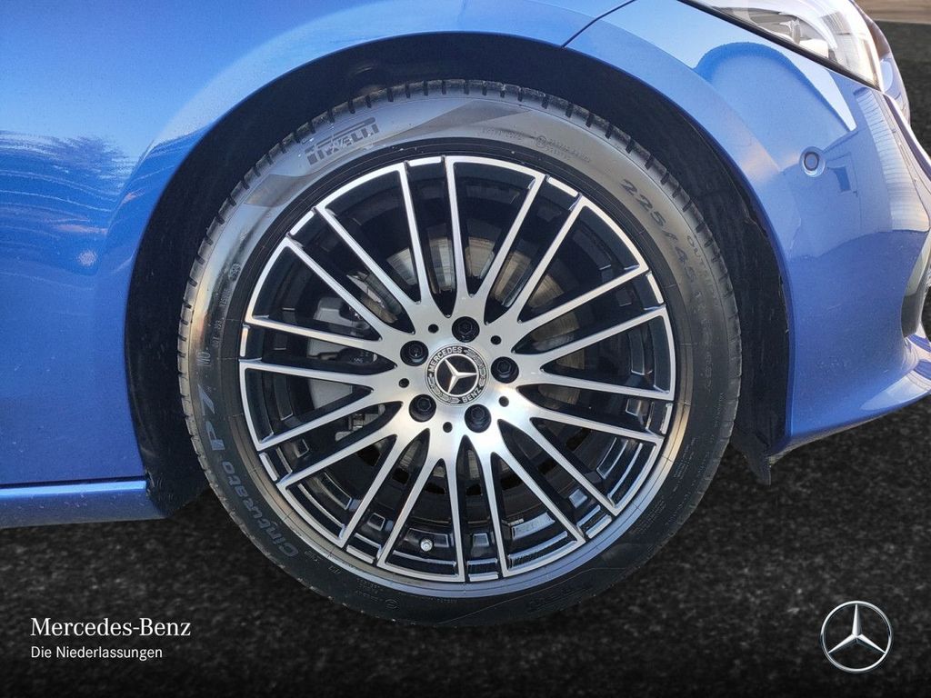 Mercedes-Benz C 220 2025