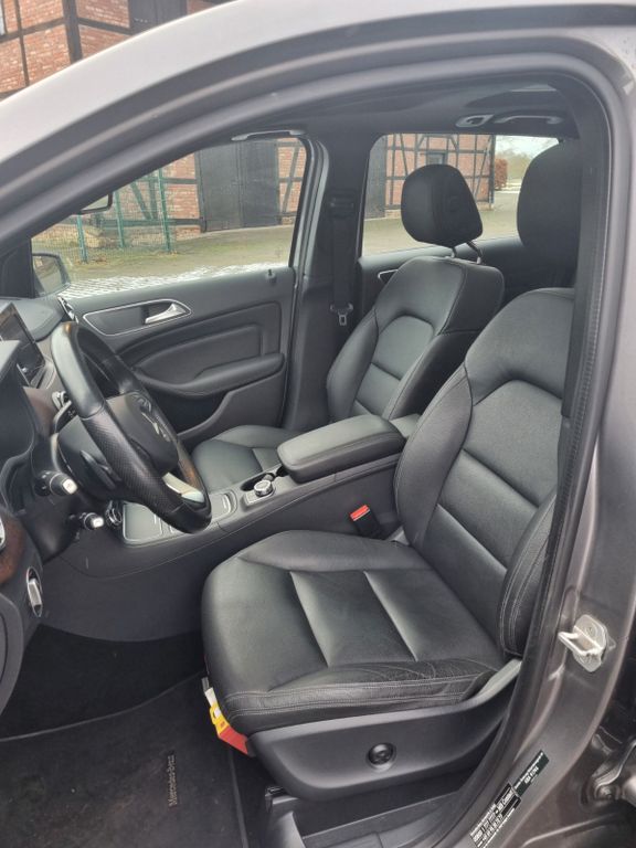 Mercedes-Benz B 200 2015