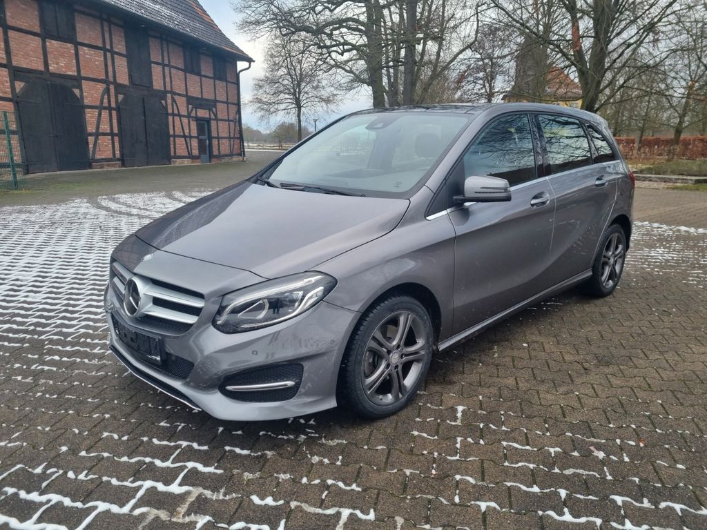 Mercedes-Benz B 200 2015