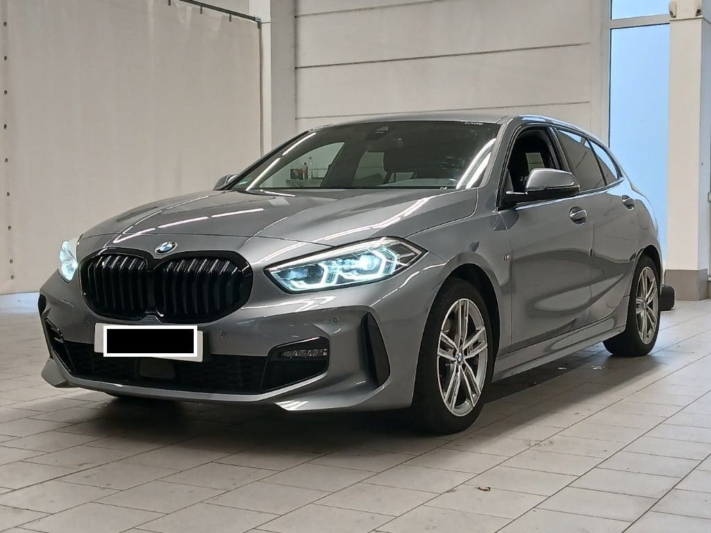BMW 118 2023