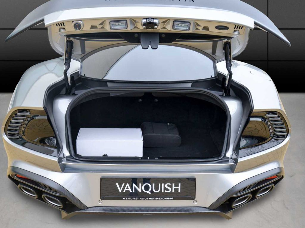 Aston Martin Vanquish 2025