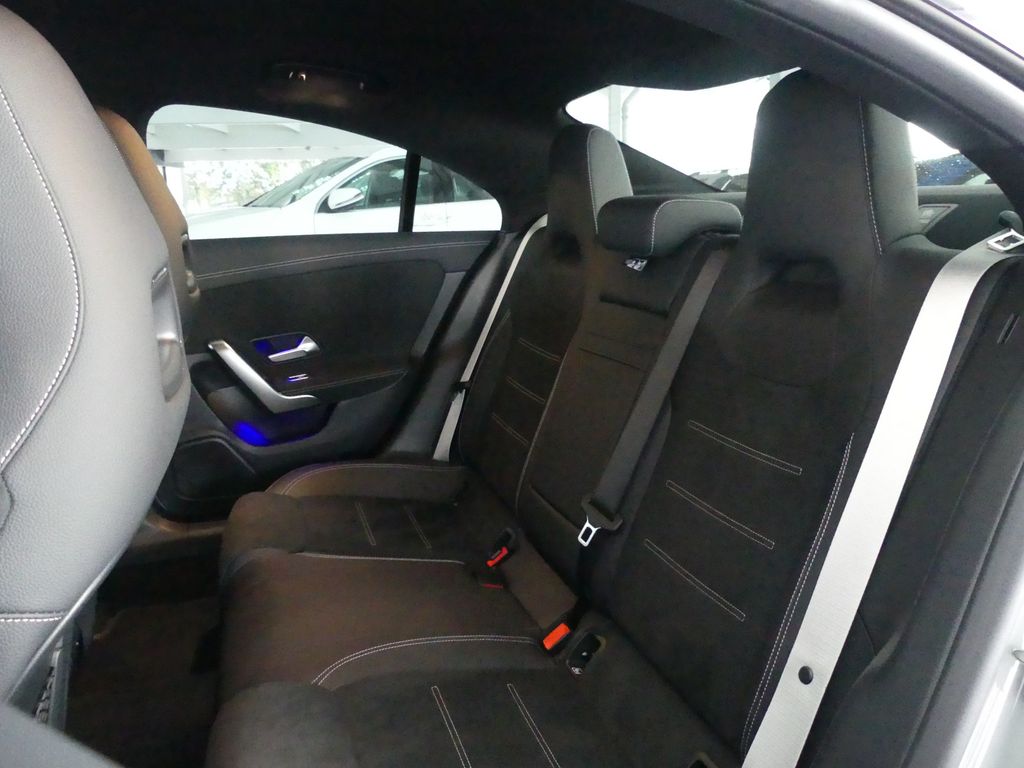 Mercedes-Benz CLA 200 2025