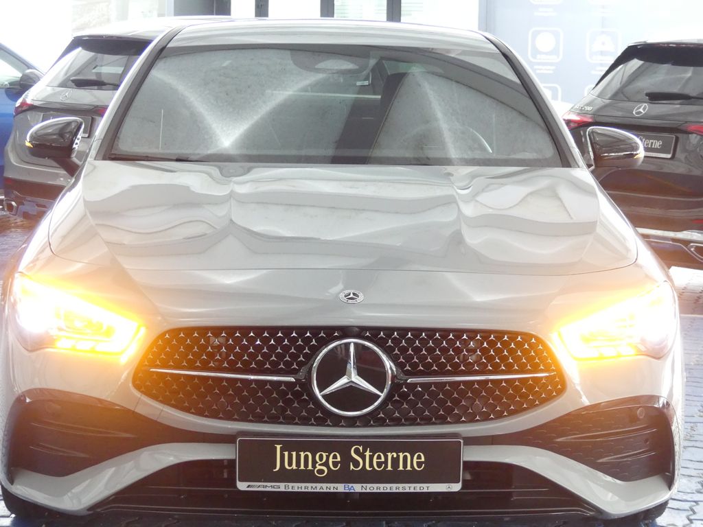 Mercedes-Benz CLA 200 2025