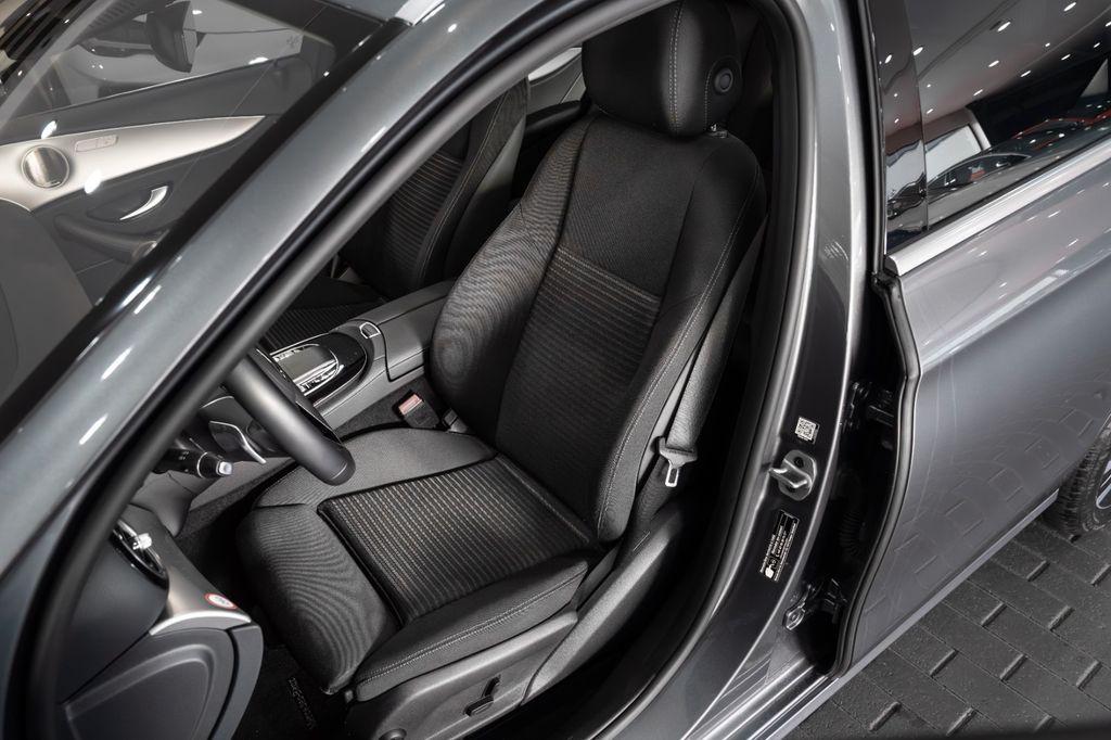 Mercedes-Benz E 300 2021