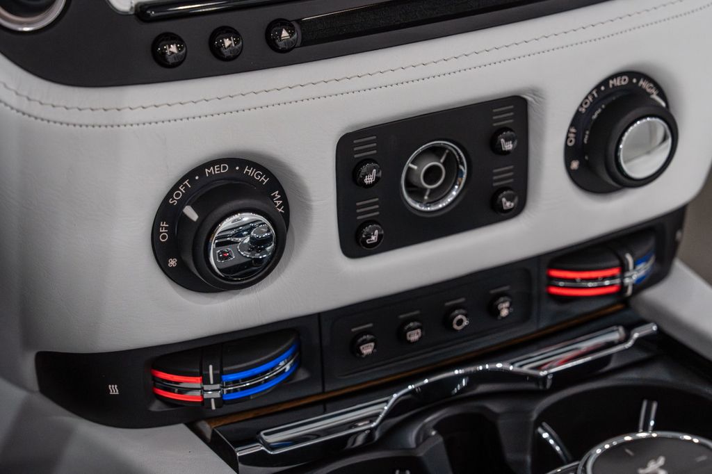 Rolls-Royce Dawn 2016