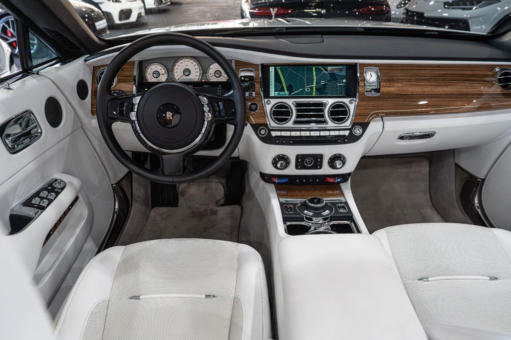 Rolls-Royce Dawn 2016