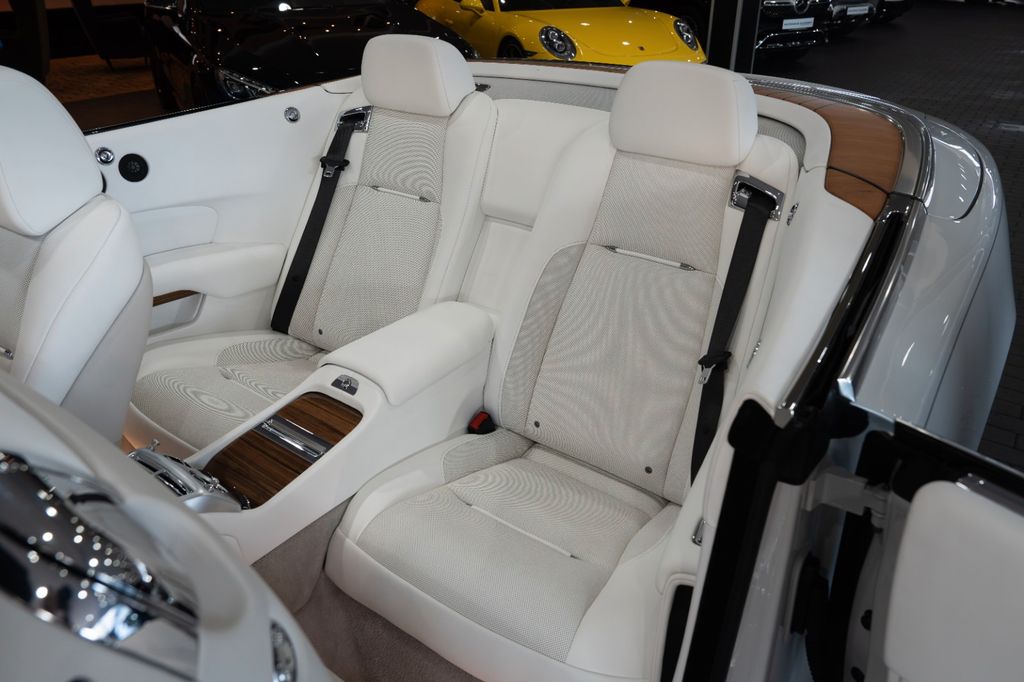 Rolls-Royce Dawn 2016