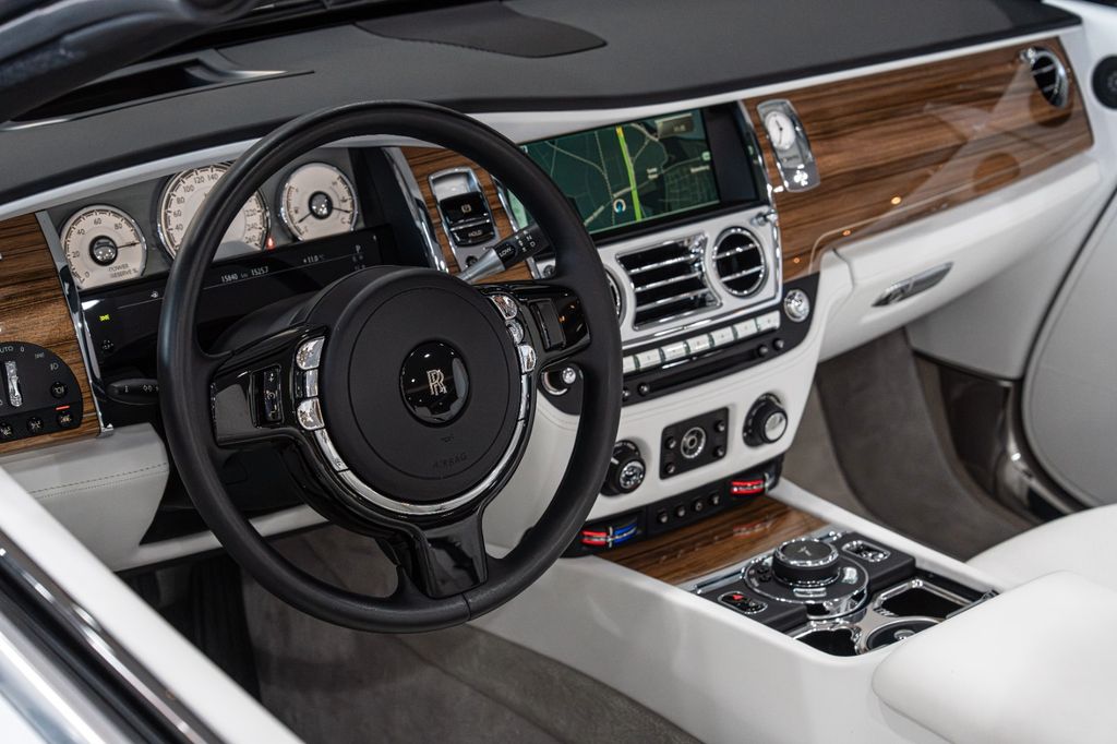 Rolls-Royce Dawn 2016