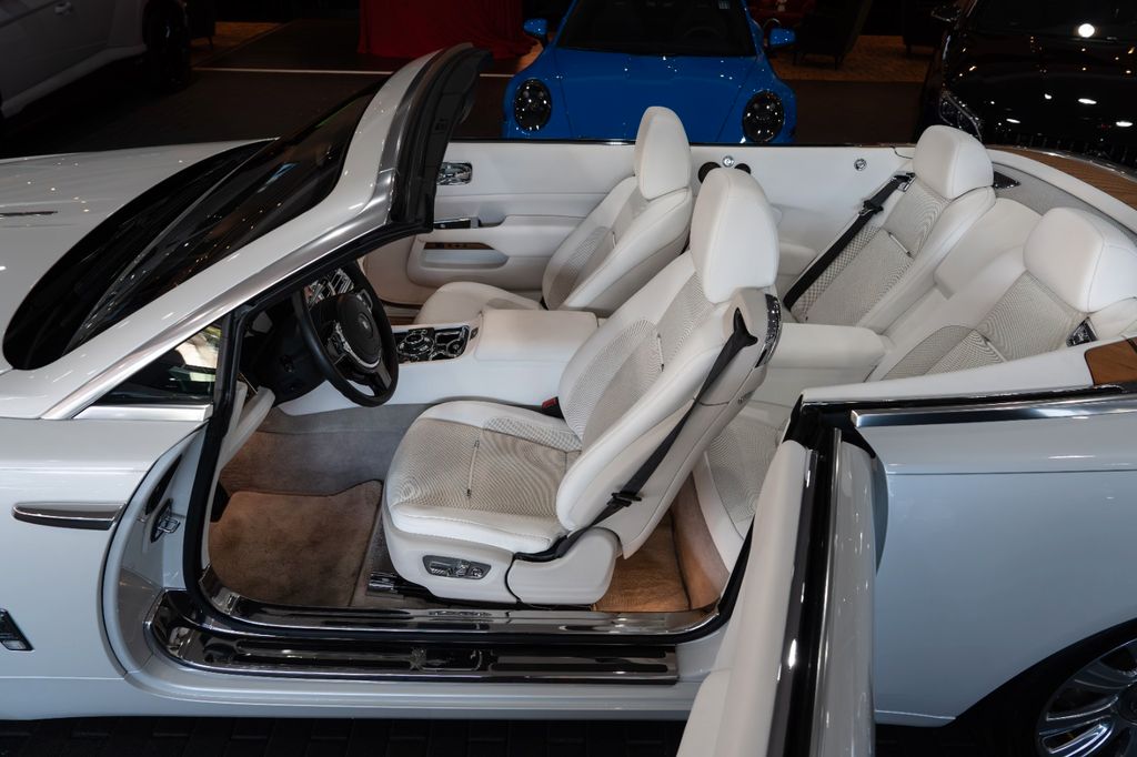 Rolls-Royce Dawn 2016